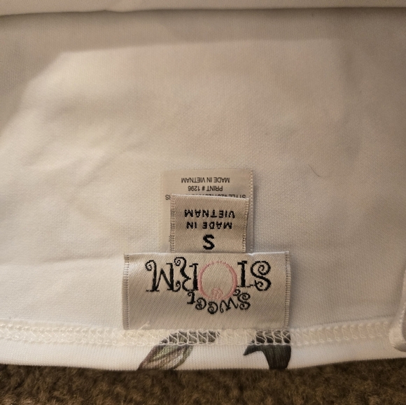 Spaghetti Strap Floral Dress - Picture 11 of 12